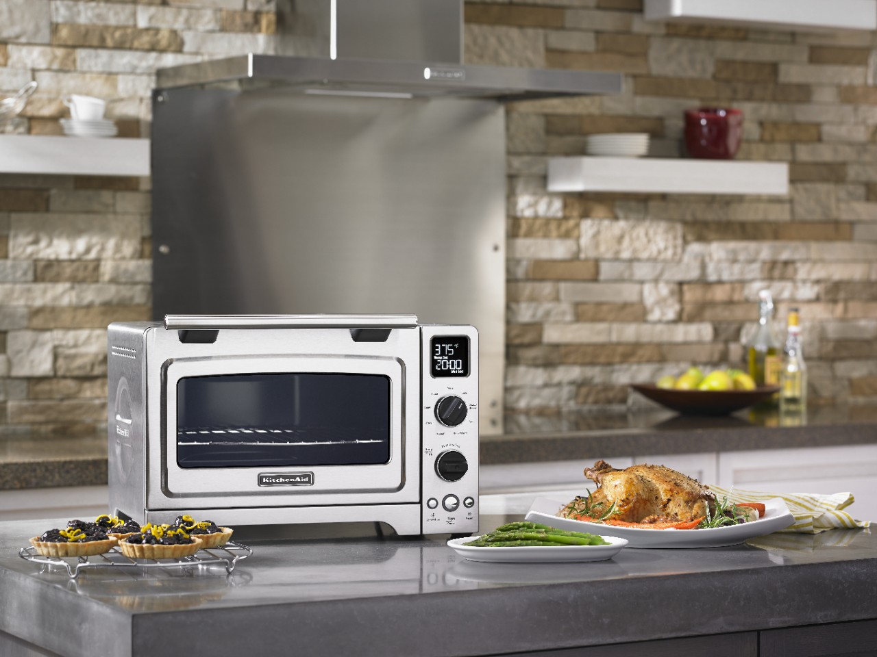 Bake, toast, roast and reheat with KitchenAid® toaster ovens.