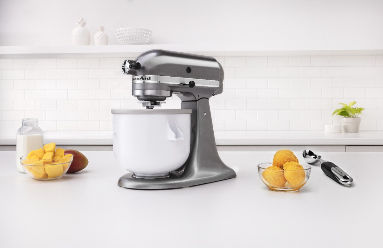 【KitchenAid】スタンドミキサー（別売りミンチのアタッチメント付き） Amazon.co.jp : キッチンエイド スタンドミキサー Food Grinder