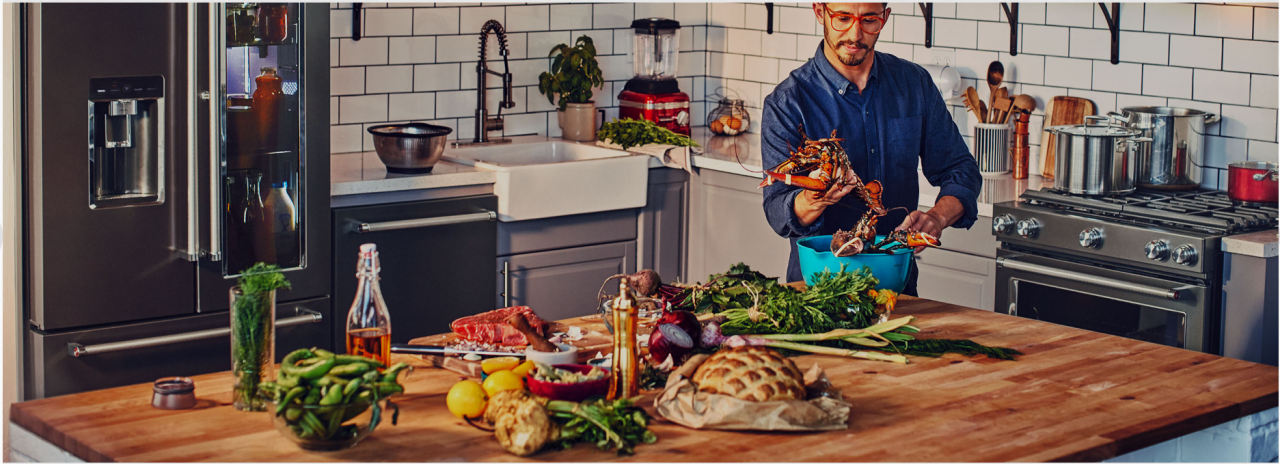 Browse major appliances from KitchenAid to design your ideal cooking space. Browse major appliances from KitchenAid to design your ideal cooking space.